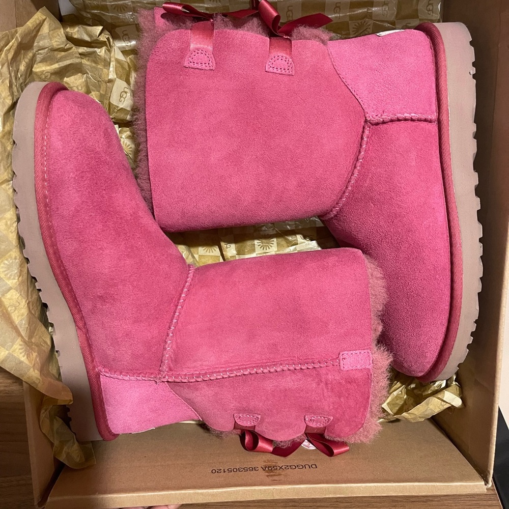 Bailey Bow Uggs